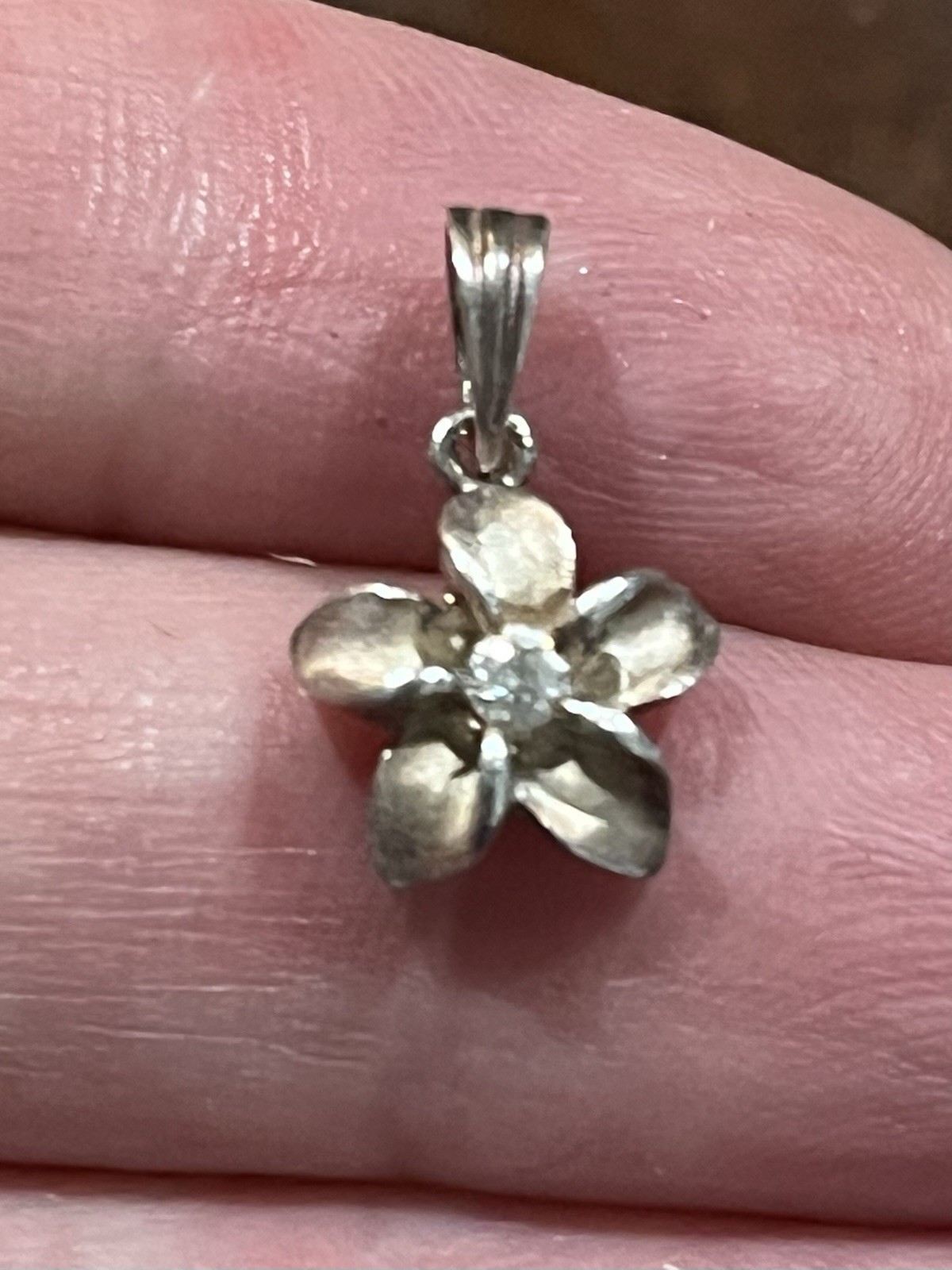 PCU Designer Sterling White Sand Clear CZ Hawaiia Plumeria Flower Pendant 5/8″