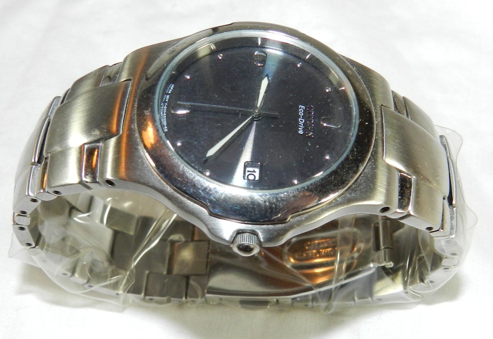 New in Box – Citizen Eco-Drive E111 K16750 HST – Solar Powered Watch