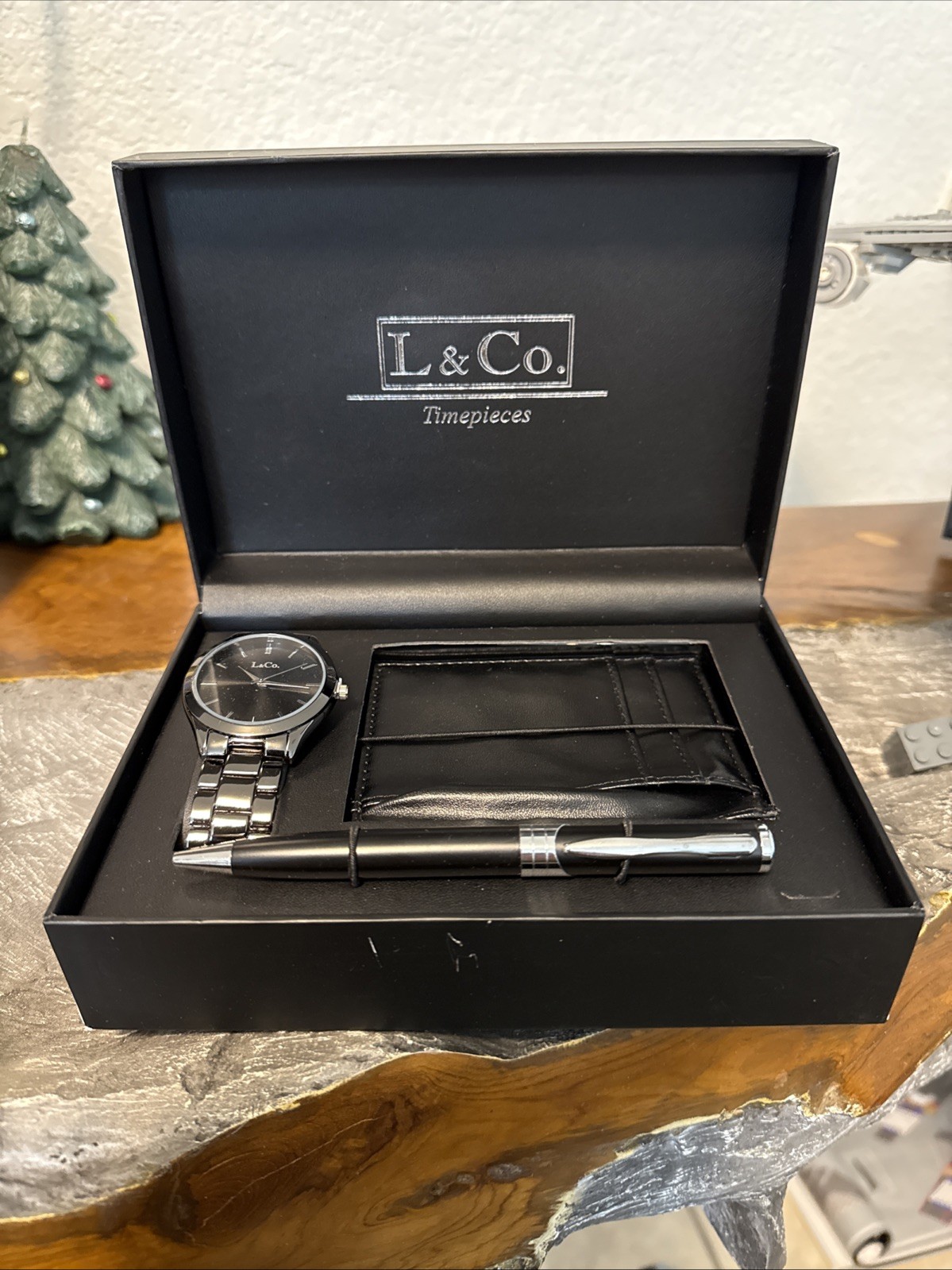 NWT L&Co. Men’s Black Tone Watch, Wallet, Pen Set Link Band 7.5″ Max RunningTes