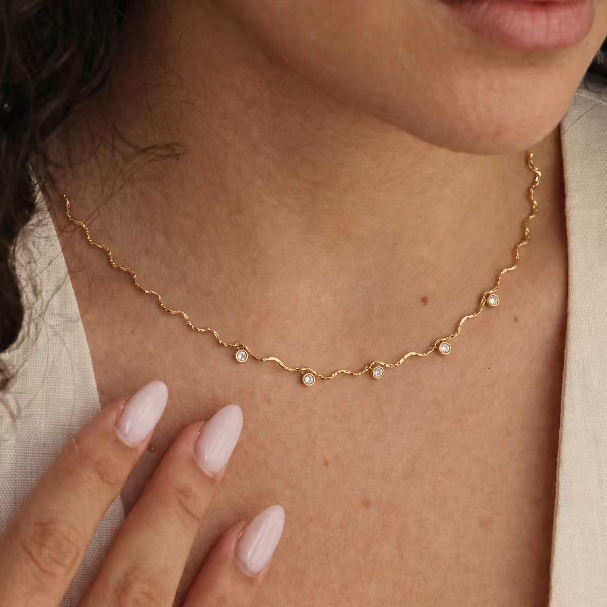 Fashion Women 18K Gold Plated Thin Waves Snake Chain CZ Necklace Anti-tarnish