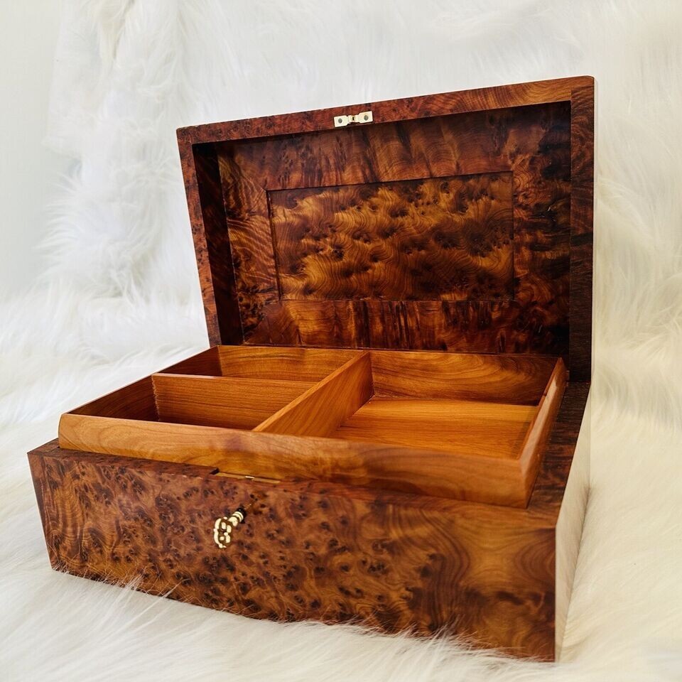 Burl lockable thuya wooden jewelry box holder with key Keepsake
