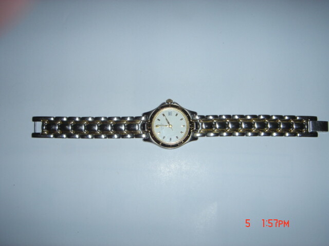Women’s Goldtone CITIZEN Quartz, white face, date, NEW Batt [KO9931]