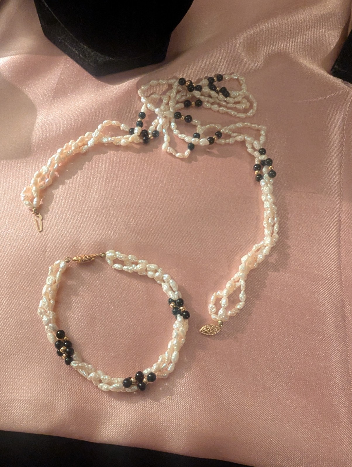 Onyx Pearls Necklace And bracelet 14k Clasps