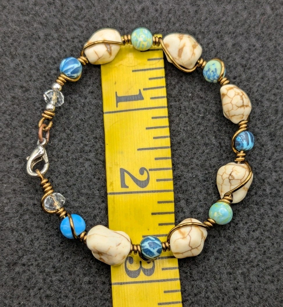Women’s Stylish Mix White Blue Beaded Wire Wrapped Bracelet (16cm) S Wrist