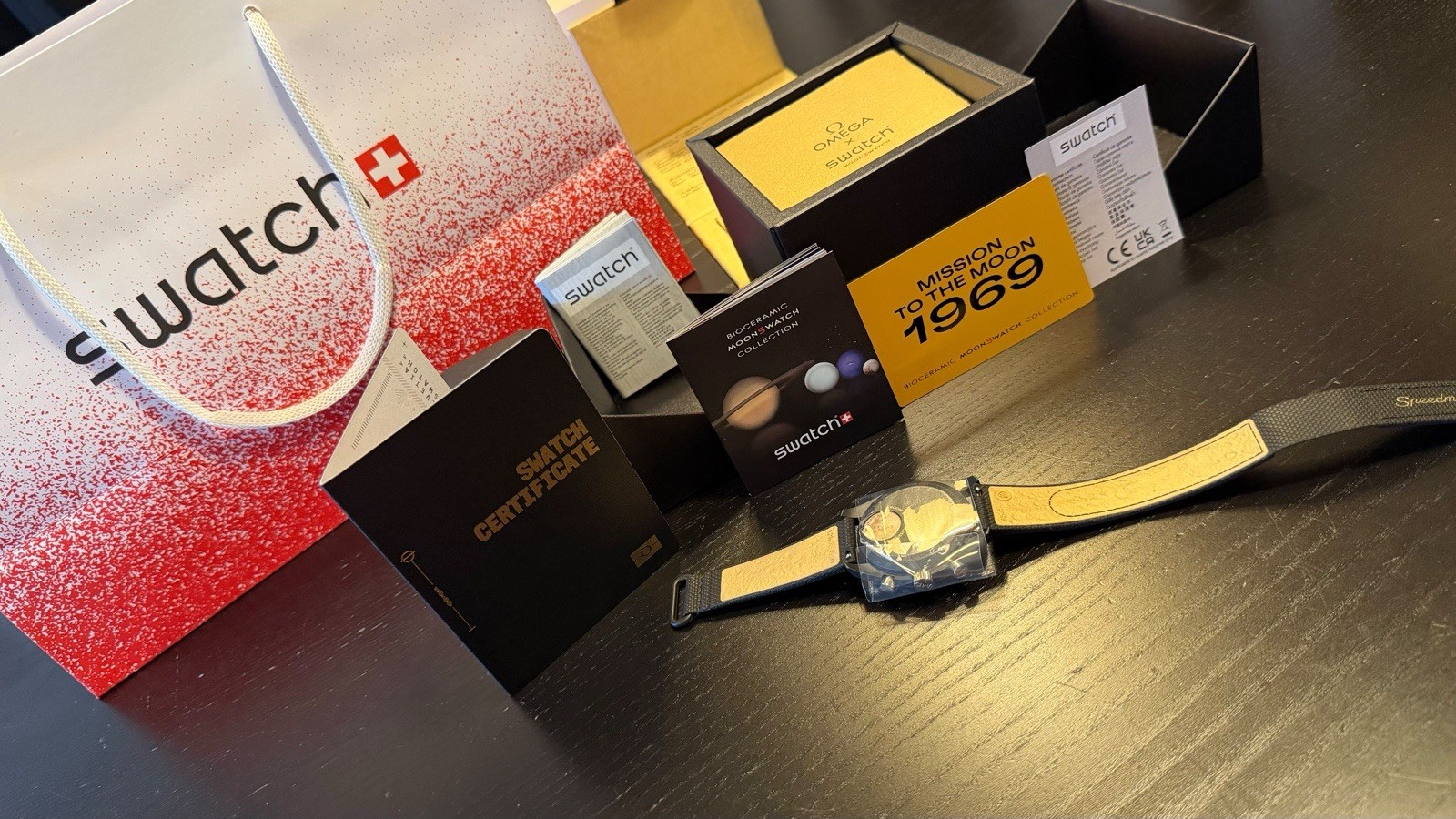 Omega x Swatch MoonSwatch Mission to the Moon 1969 Limited Edition Ref SSX01B700