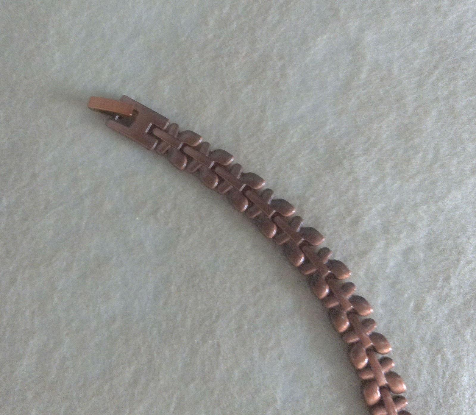 New Copper Toned Petal Link 8″ Bracelet with Fold Over Clasp All Occasions