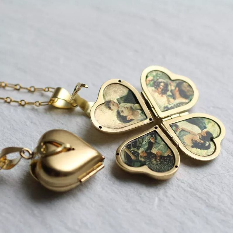 Gold Heart-Shaped Four-Photo Locket Necklace – Perfect Gift Jewelry