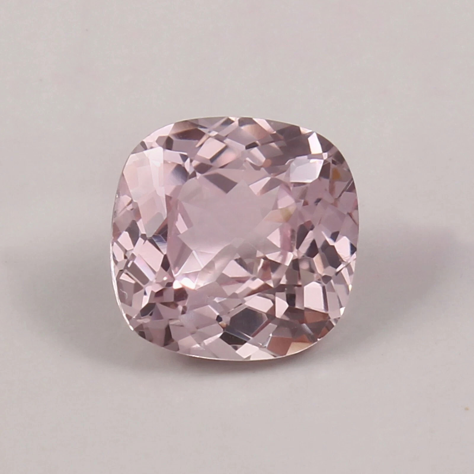 11 Ct Precious Pink Cushion Morganite Loose Gems For Luxury Jewelry 12x12x7 mm
