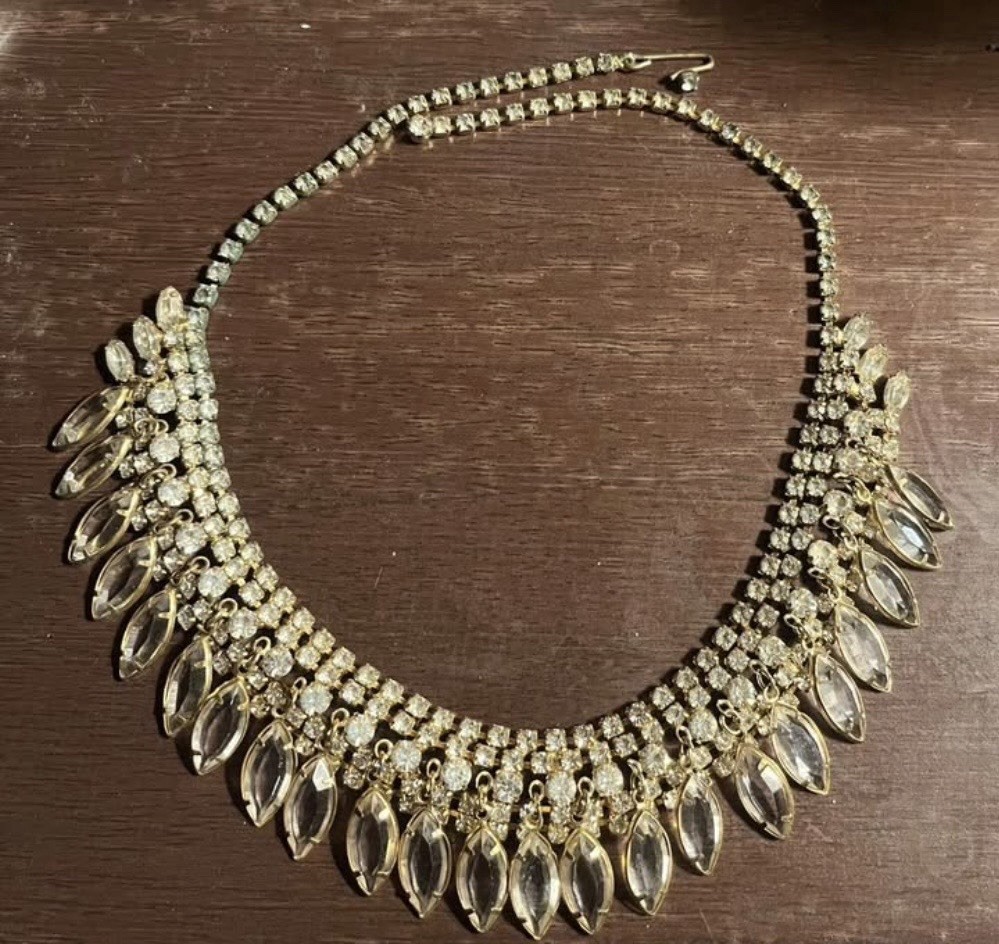 Unmarked Gold Tone Fancy Necklace With Faceted Rhinestone Dangles Bib 16″