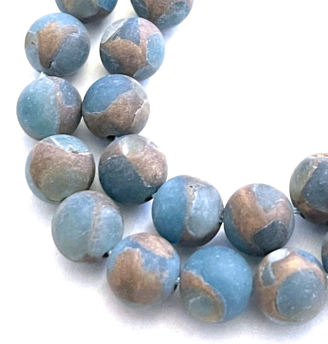 8mm Aquamarine in Quartz with Pyrite / Gold Vein Frost Matte Round Beads (24)