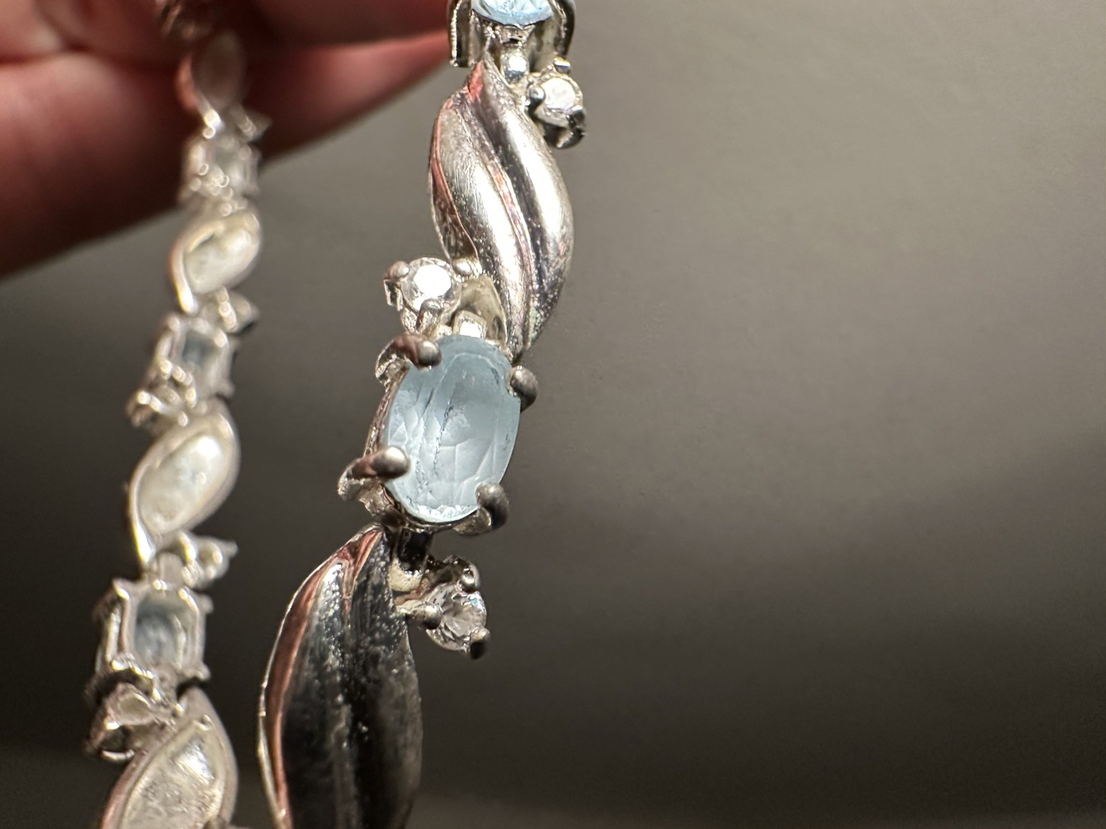 Silver Topaz Tennis Bracelet 8” great condition estate sale find