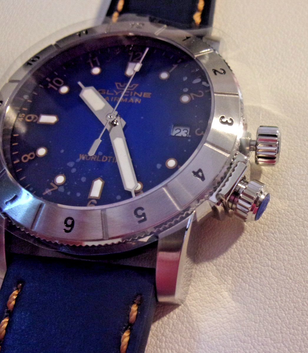 Glycine Airman World Timer GL1022, Quartz. Dual time. Blue. 41mm. New in box.