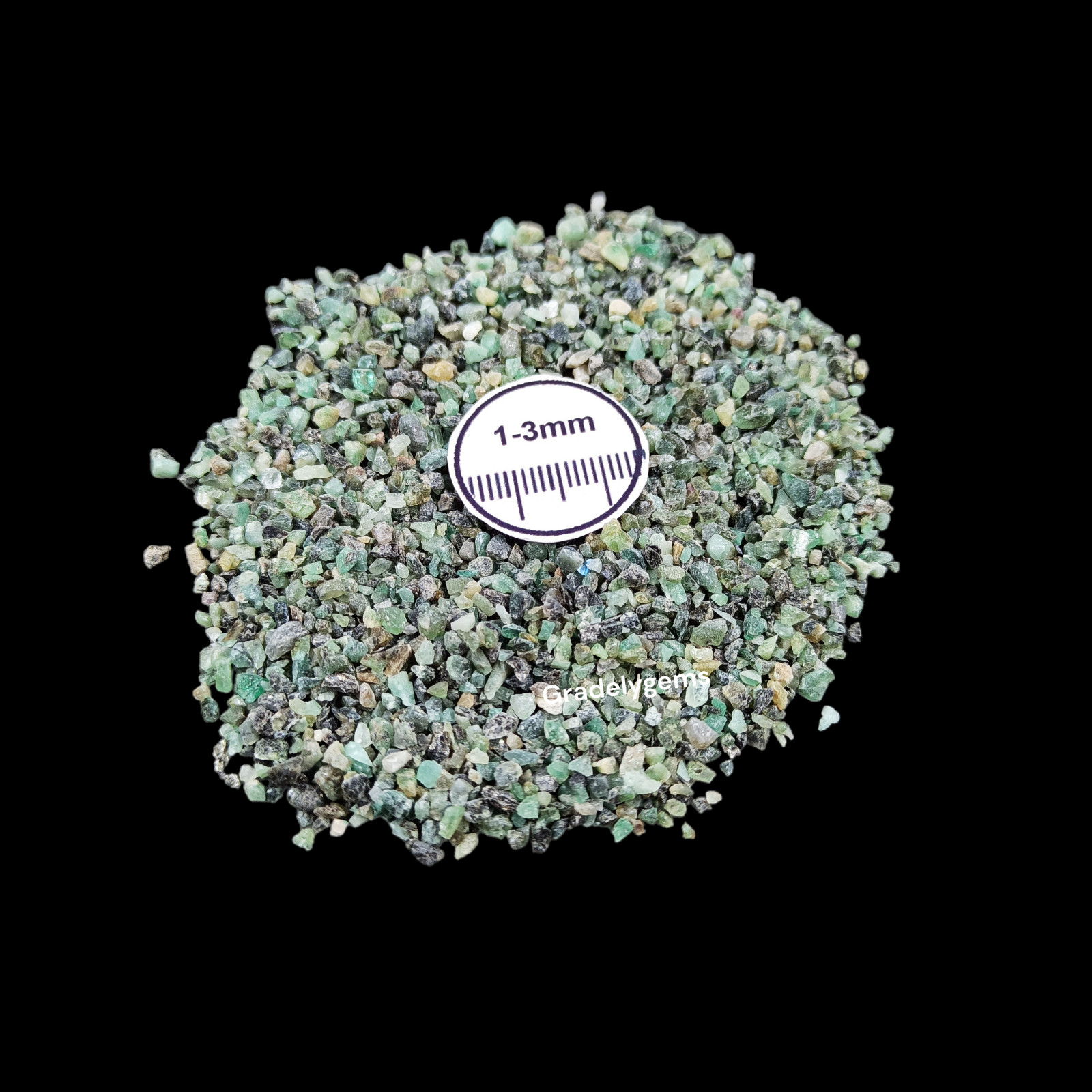 Exquisite Emerald Gemstone Crushed Powder – Rich Green Hue for Resin Art & Craft
