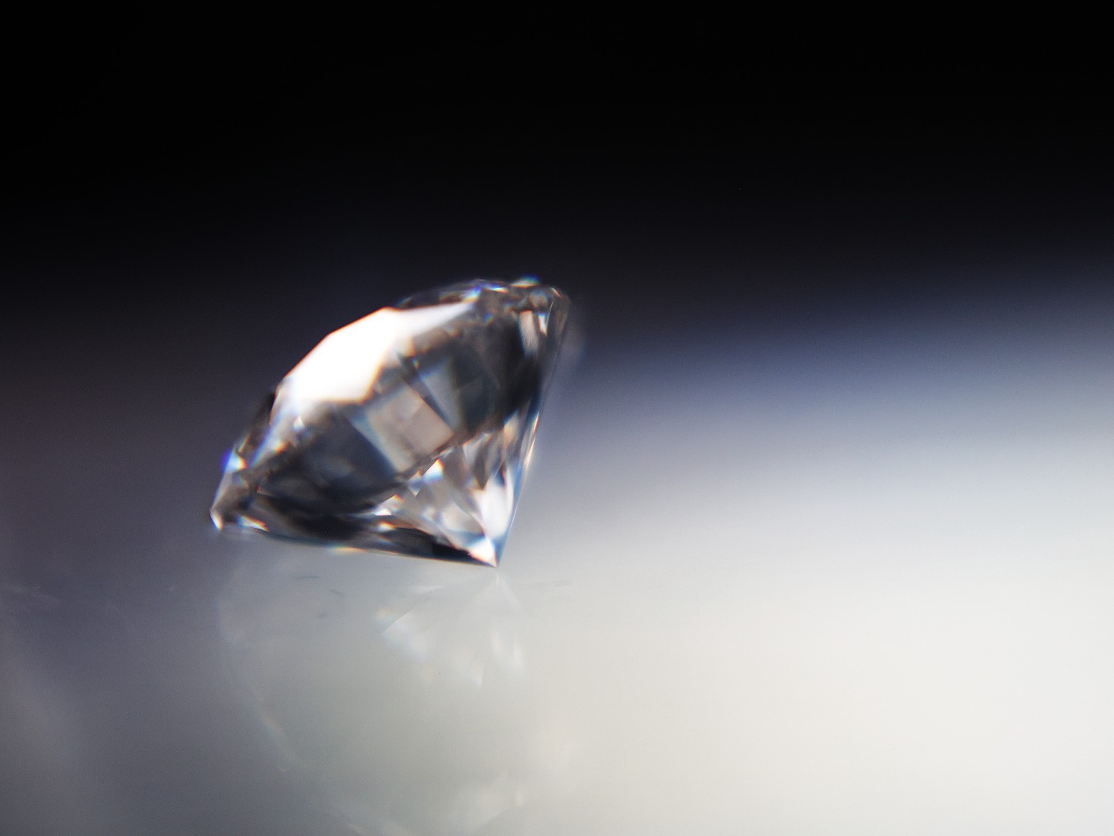 IGI Certified!!! 3.05ct, Internally Flawless, Color D, Cert # LG684502636, (CVD)