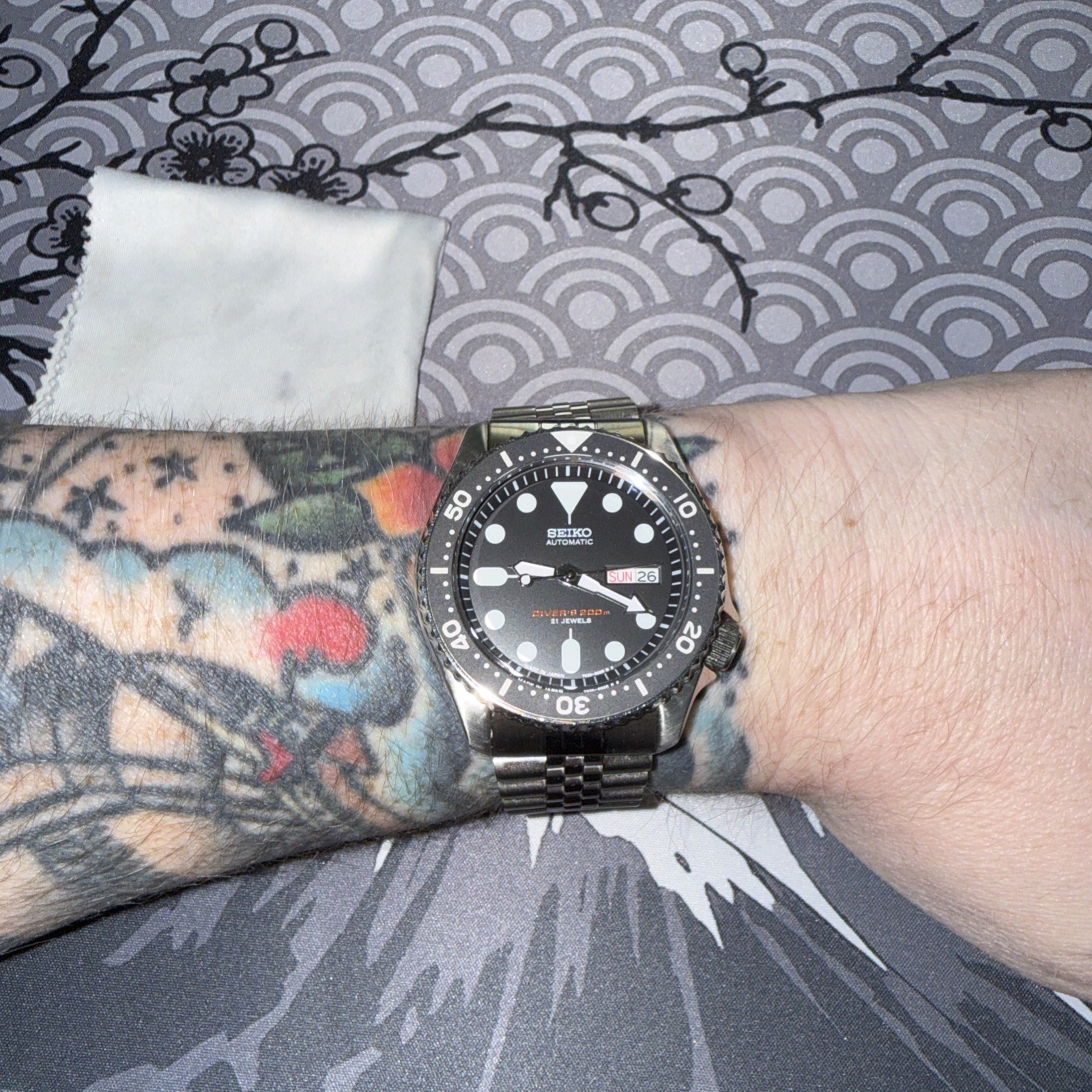 Seiko skx007 Automatic Diver’s Watch 200M Black Dial S.S. Jubilee Bracelet Men’s