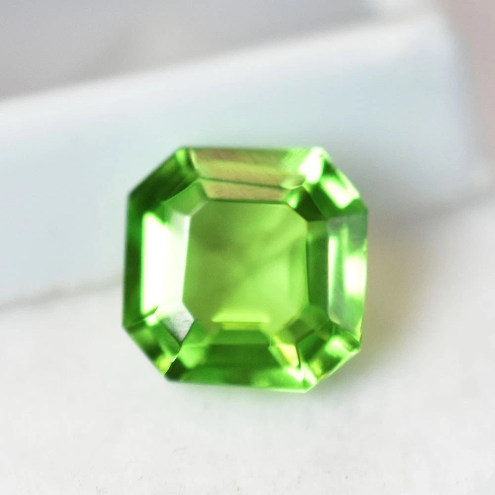 Certified 7.85 Ct Natural Green Peridot Square Cut Loose Gem for Jewelry