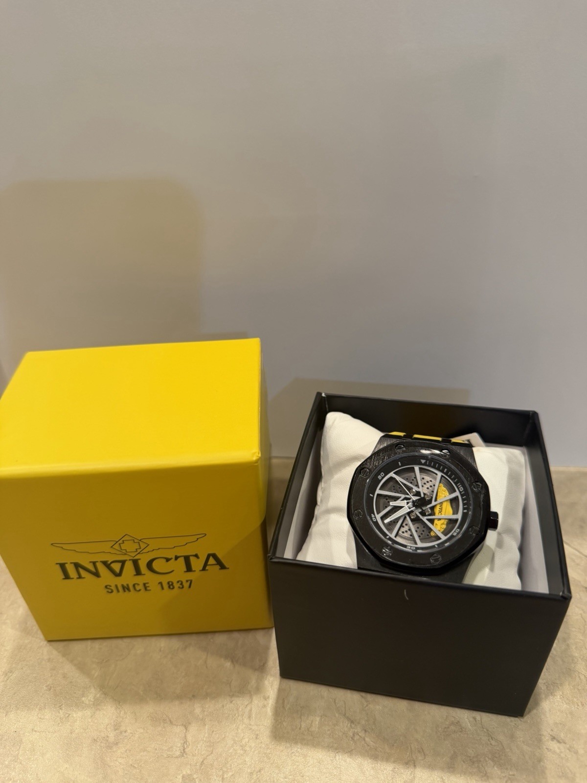 Invicta Speedway RIM Men’s 42mm Watch Yellow Black Racing Brake Caliper 69493
