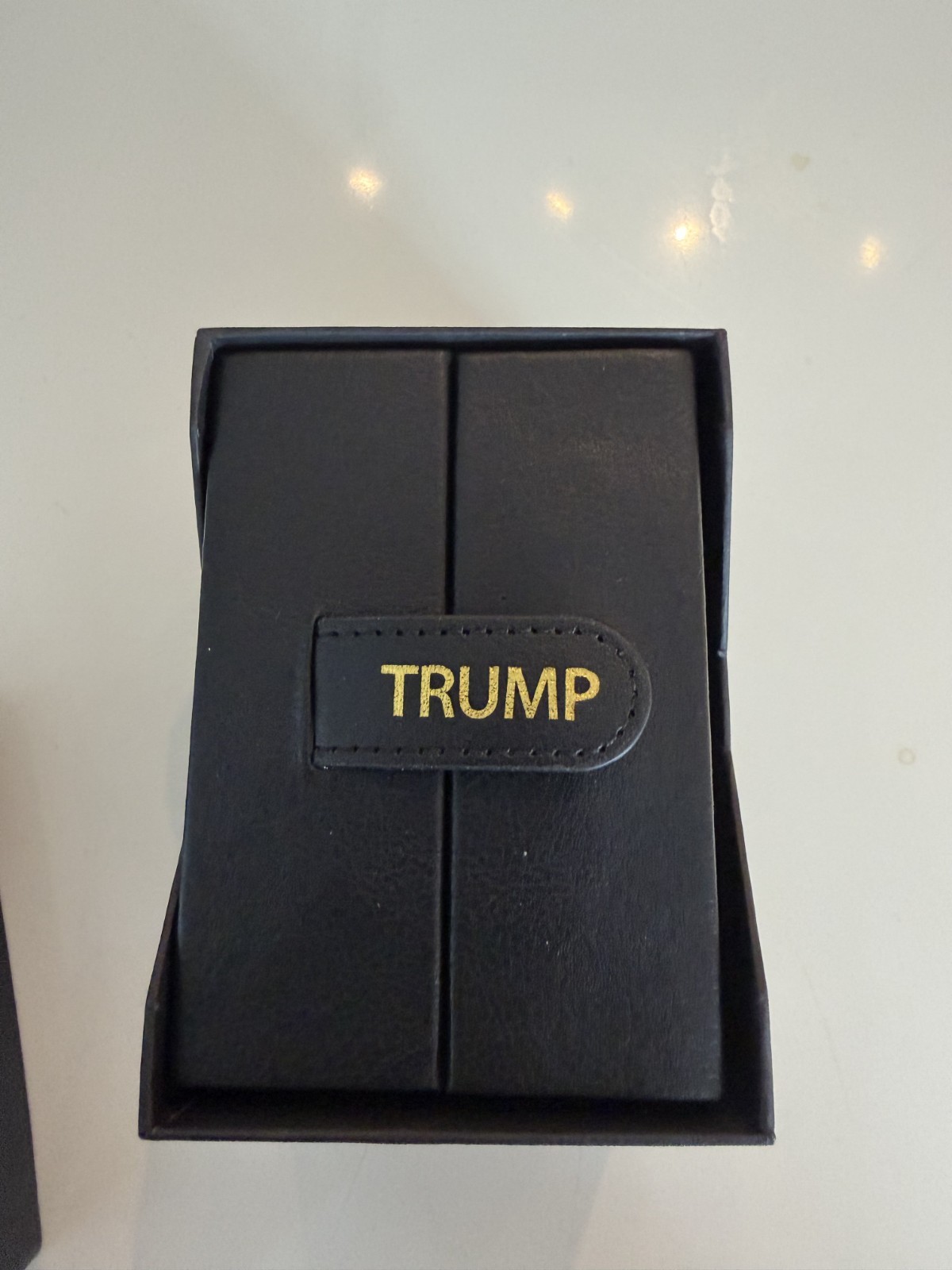 Donald TRUMP 45-47 Watch Fight Fight Fight Red Men’s New with Authenticity.