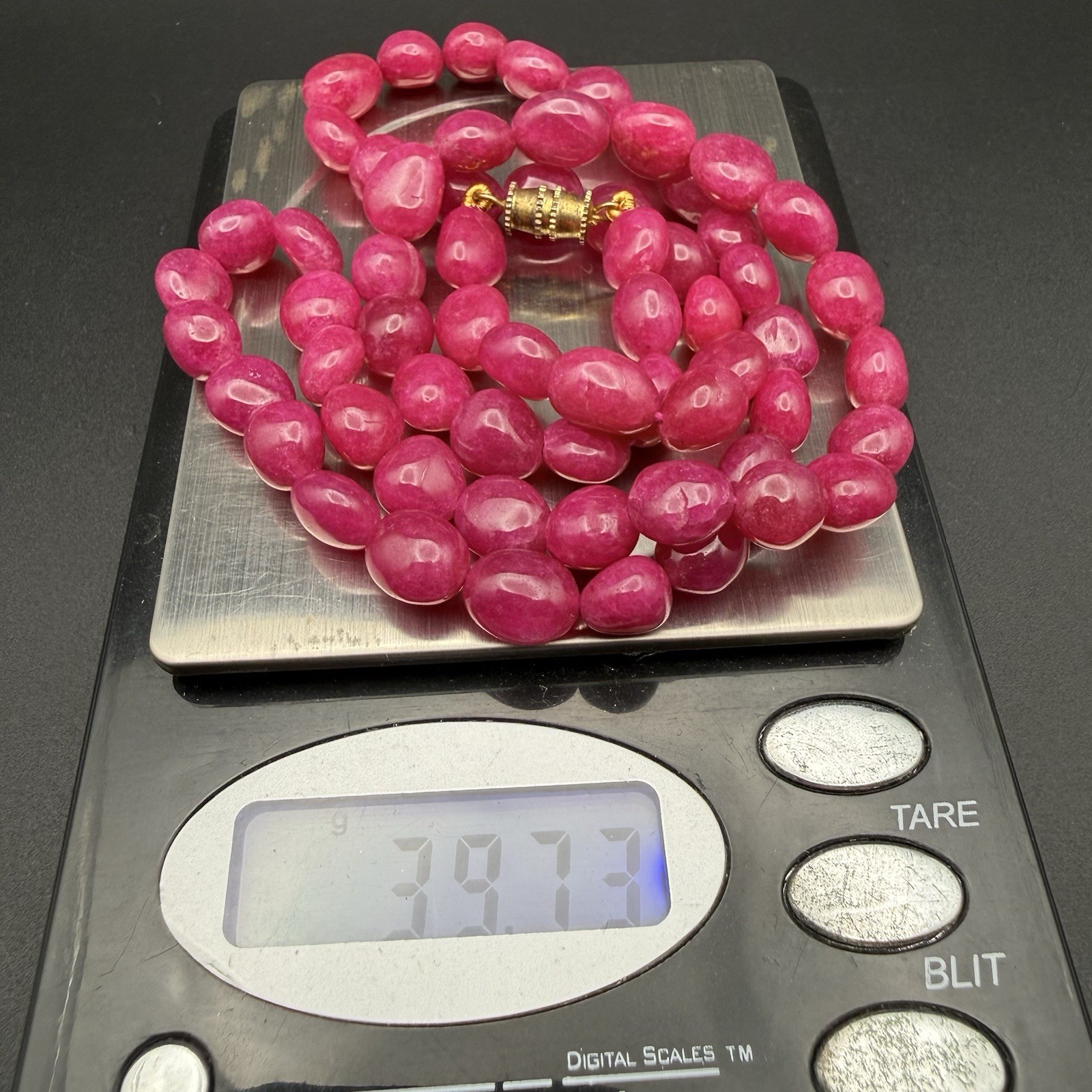 Vintage Pink Raspberry Dyed Jade Quartz Beaded Necklace Fuchsia 22″ Barrel Clasp