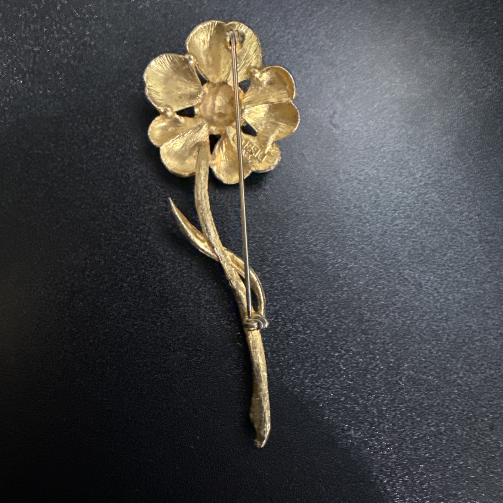 VINTAGE 1950s signed BSK satin brushed Gold large flower brooch 4”