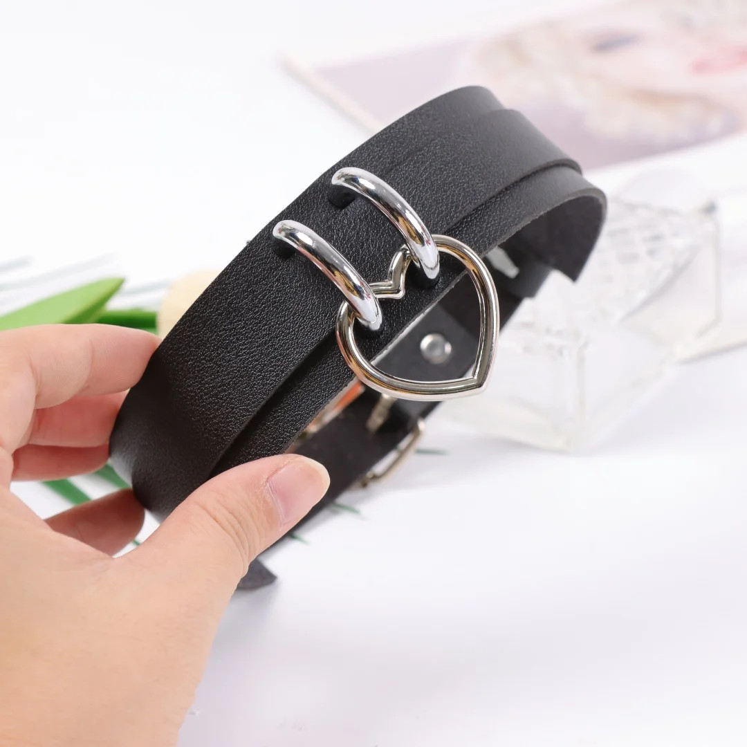 Punk Spike Metal Collar Girls Leather Choker Necklace for Women Gothic Belt