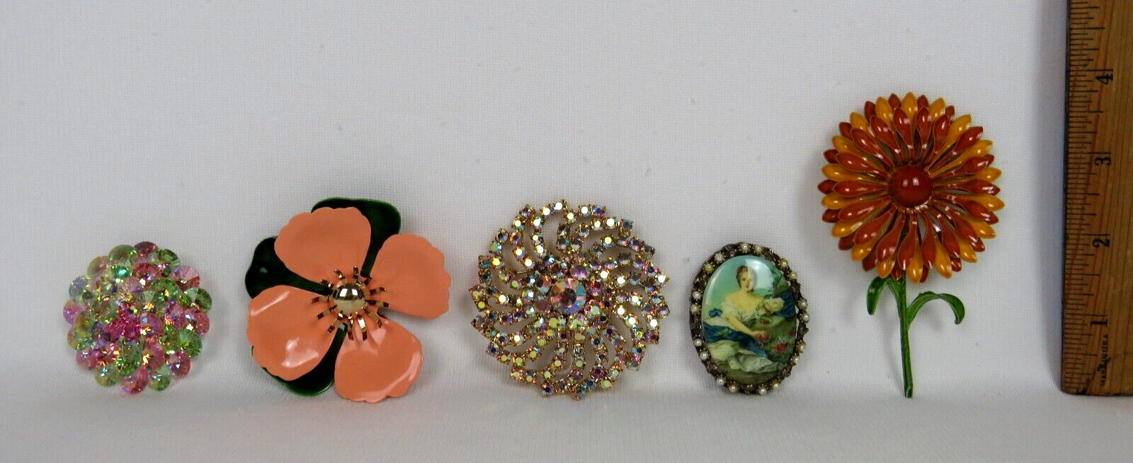 VTG 1950s 60s MOD ENAMEL METAL FLOWER BROOCH SIGNED SARAH COVENTRY 2 3/4″ WIDE