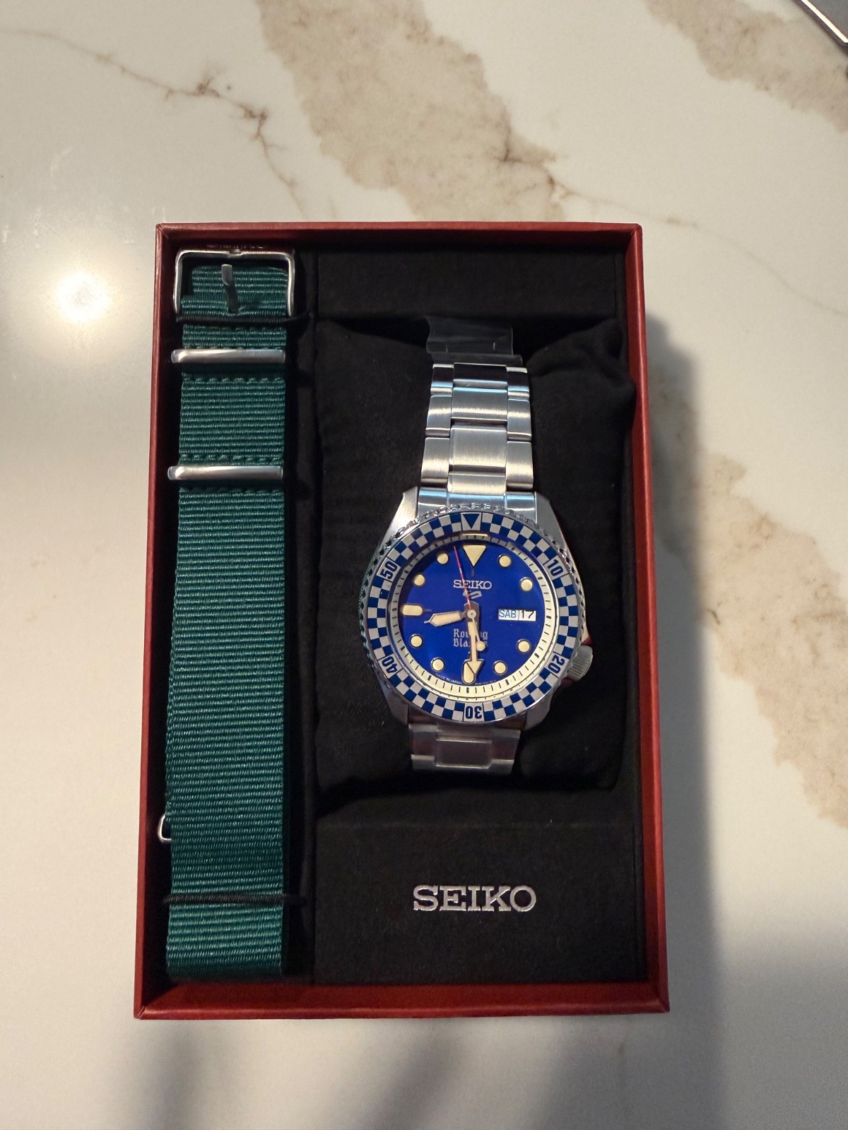 Seiko x Rowing Blazers Limited Edition Auto Blue Dial Day/Date + Strap Box