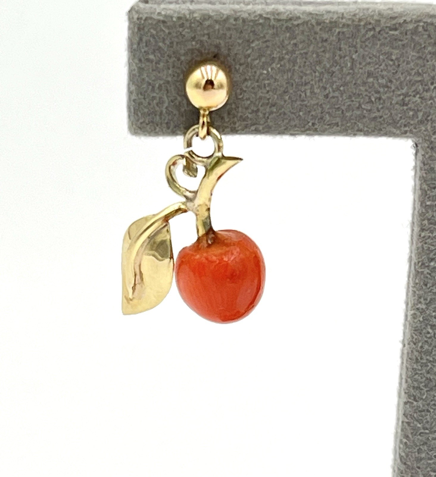 14kt Gold Red Coral Mediterranean Apples 8mm Torre del Greco Earrings