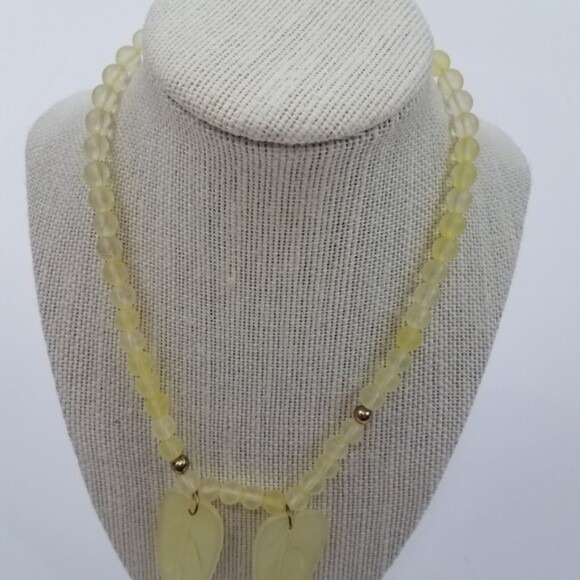 Necklace leaf green beaded transparent gold tone see through statement