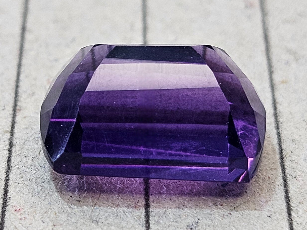 Fancy Cushion Cut Natural 7+ Ct Purple Sapphire Gemstone For Jewellery Making