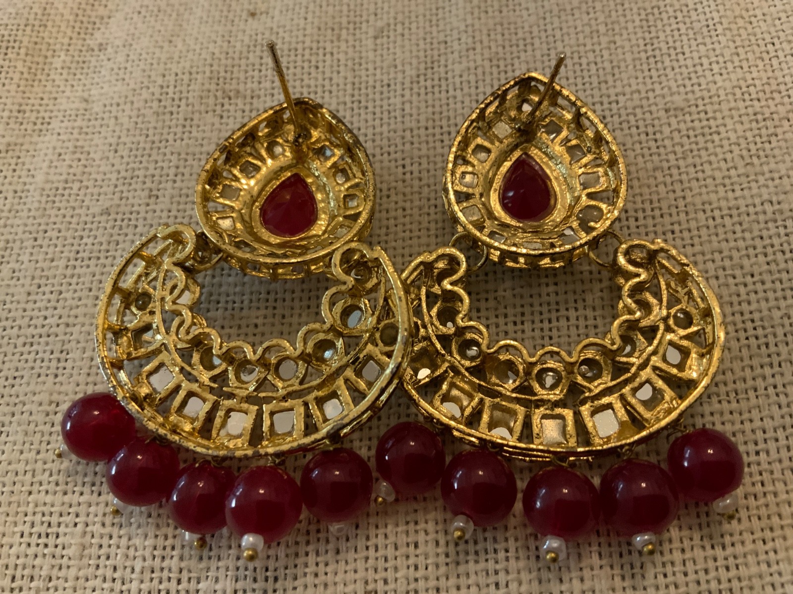 goldtone statement Red beaded Mogul chunky earrings 2.5in shimmer 29grams