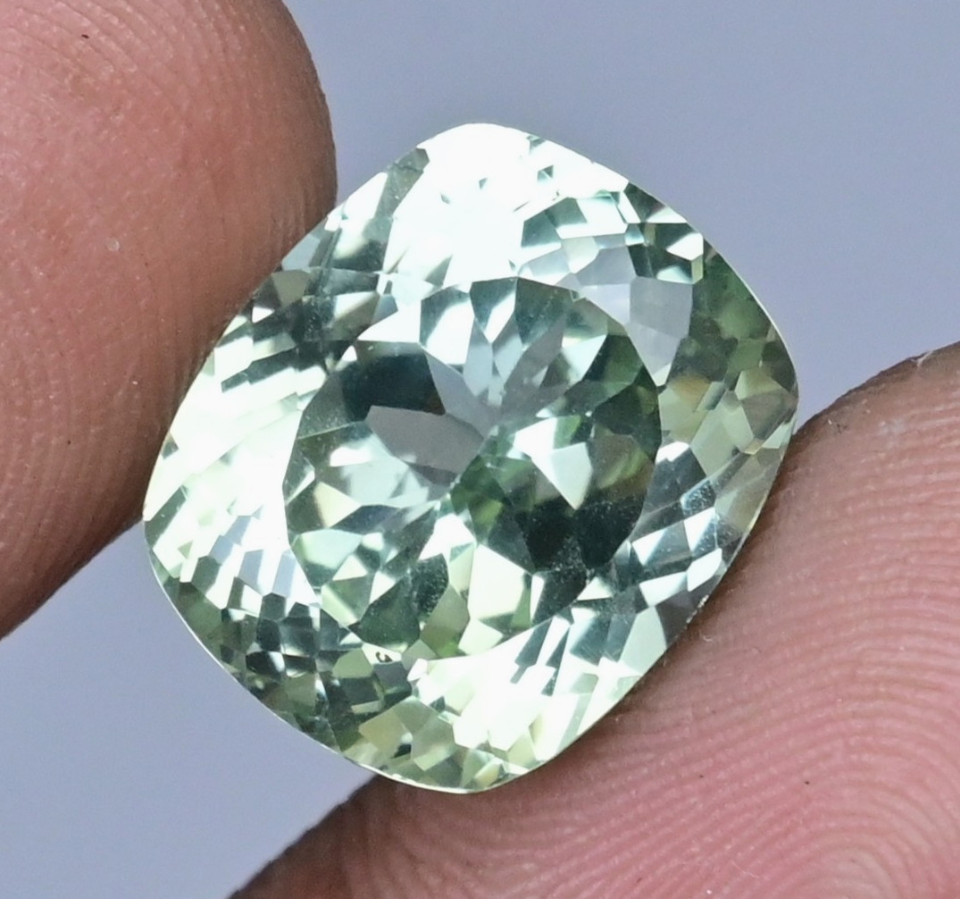 14.10 Ct Natural Green Montana Sapphire Cushion Certified Flawless Gemstone