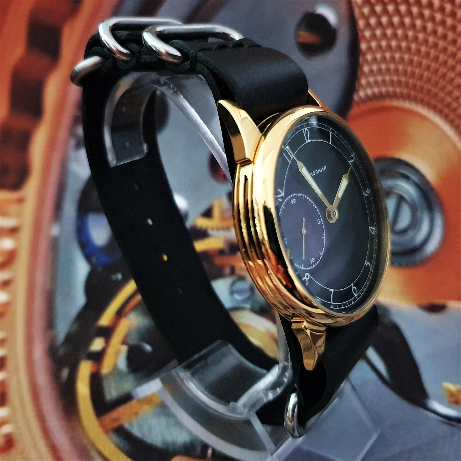 Watch Marriage MOLNIJA 3602 WristWatch Mechanical Vintage Style USSR Gold Case