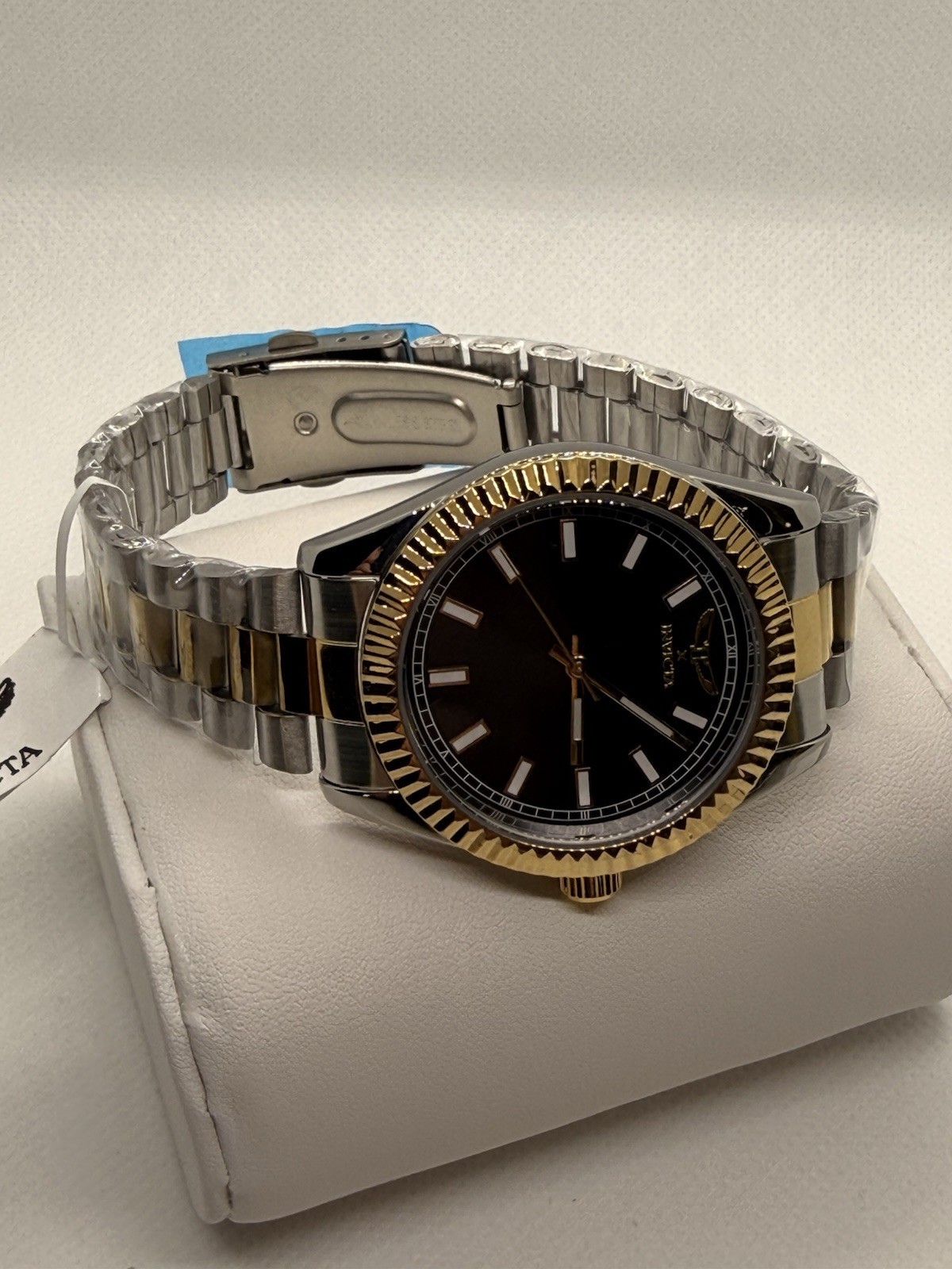 Invicta Men’s Quartz Two-Tone Stainless Bracelet Black Dial Fluted Bezel Box