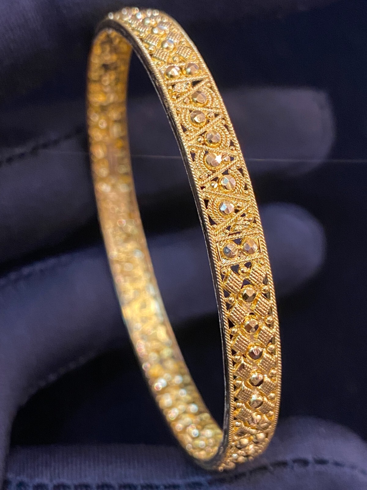 Gorgeous Dubai Handmade 6.40 MM Bangle Bracelet In 916 Stamped 22K Yellow Gold
