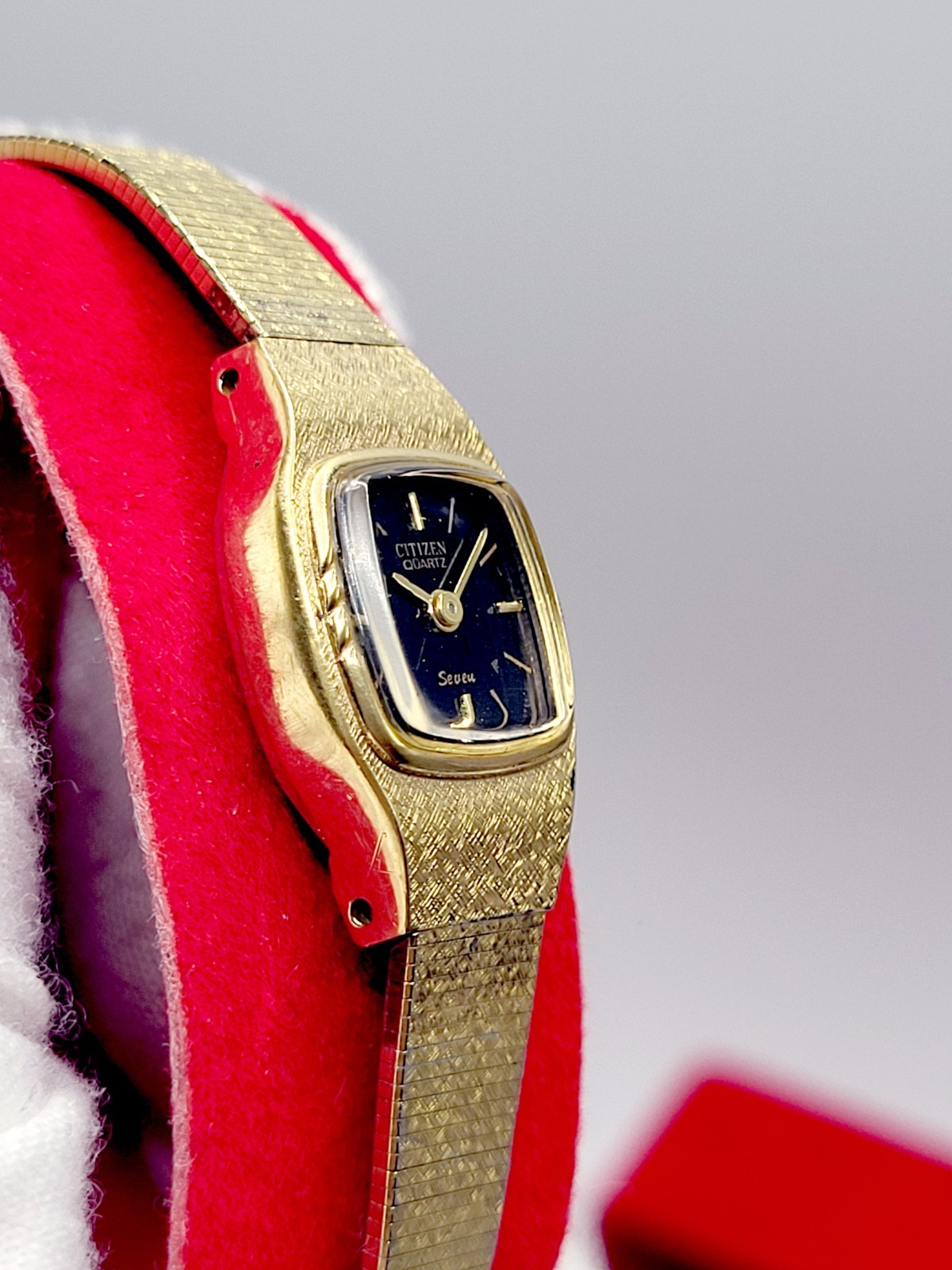 Rare [N. MINT] 1981 16mm Citizen Seven Vintage Quartz Women’s Watch Japan Made