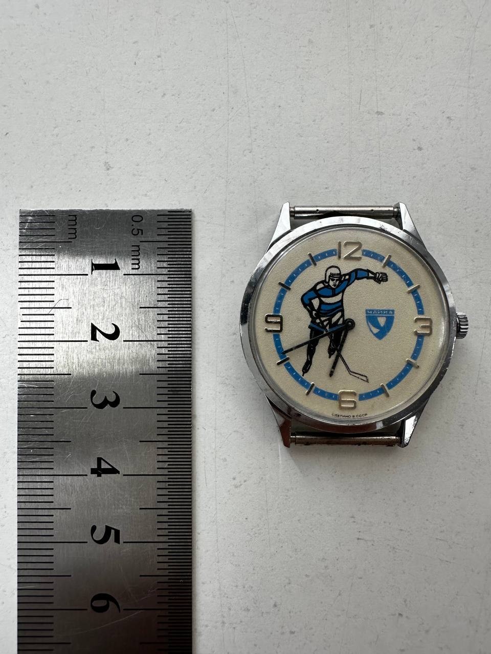 Vintage USSR Chaika 17 Jewels Hockey Player Mechanical Watch Rare Soviet Dial