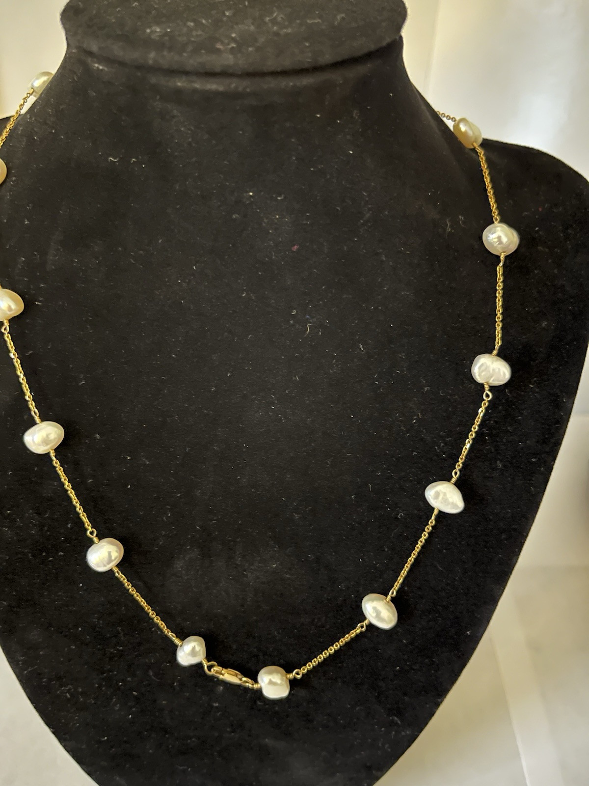 Stunning 14K gold 18″ pearl station necklace heavy 8.8 Grams.