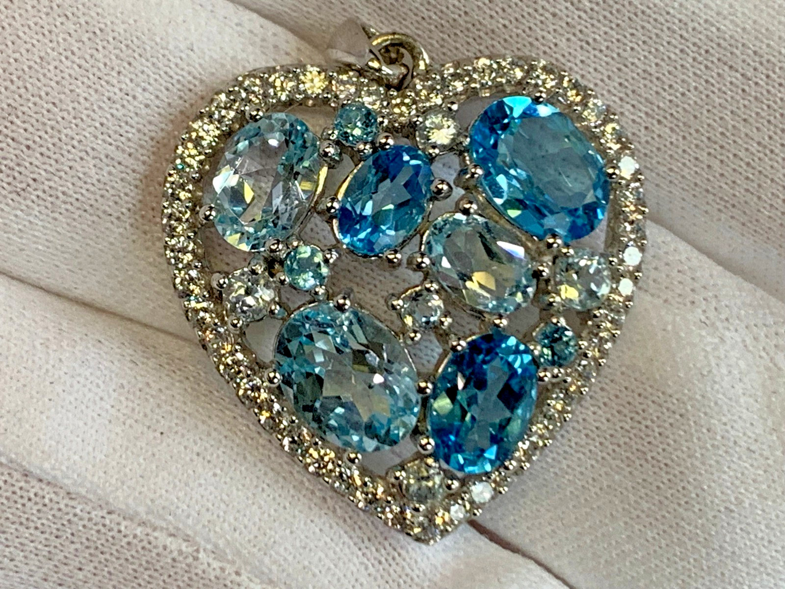 Sterling Silver Heart Pendant 5.46g Fine Jewelry Aquamarine Look Charm *READ*