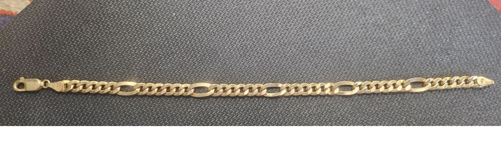 14k Italian Yellow Gold 8.25″ Figaro Link Bracelet (5.5-6mm, 7 Grams)