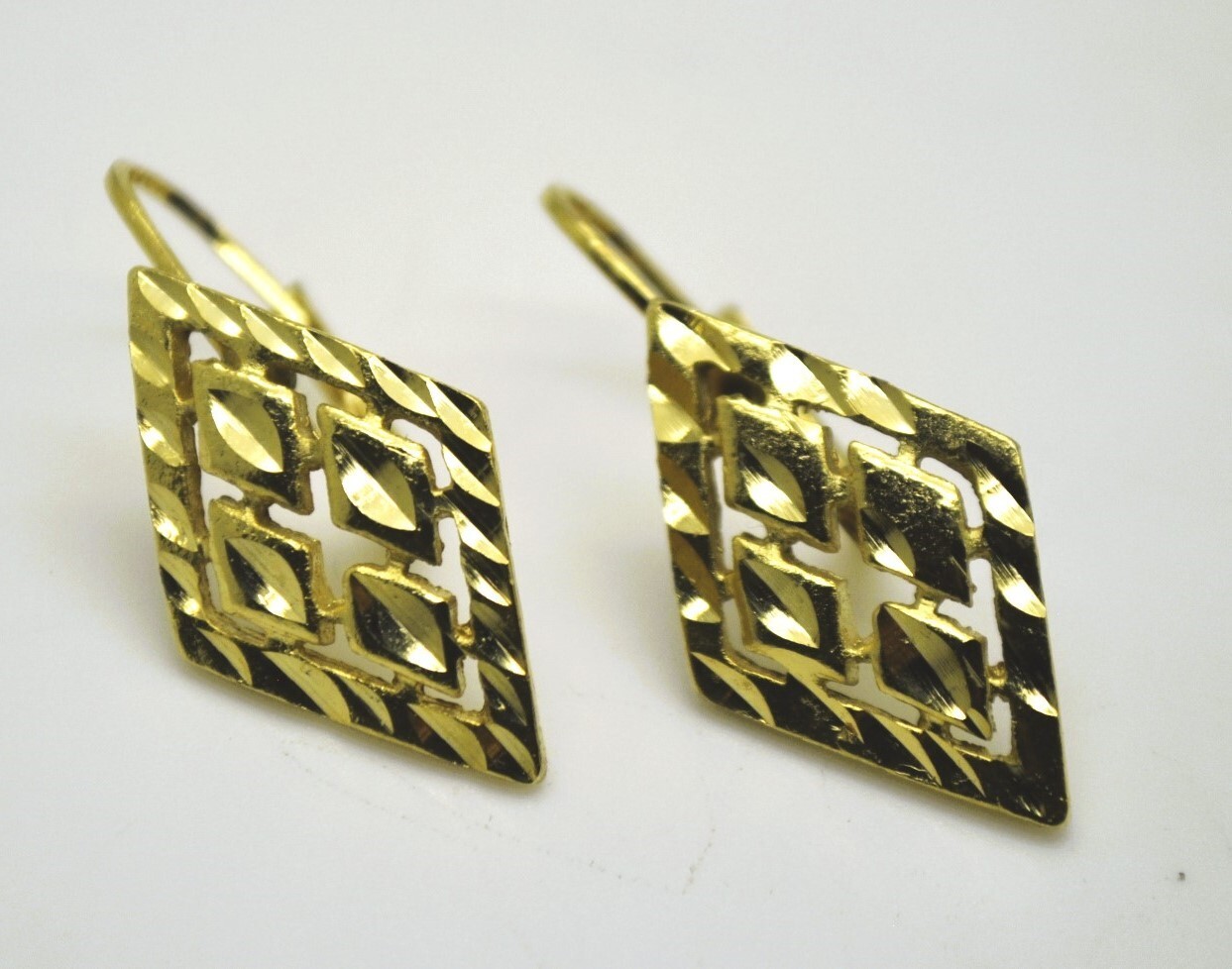 A-001 Retro bohemian style Rhombus shape gold Plated fashion jewelry earrings