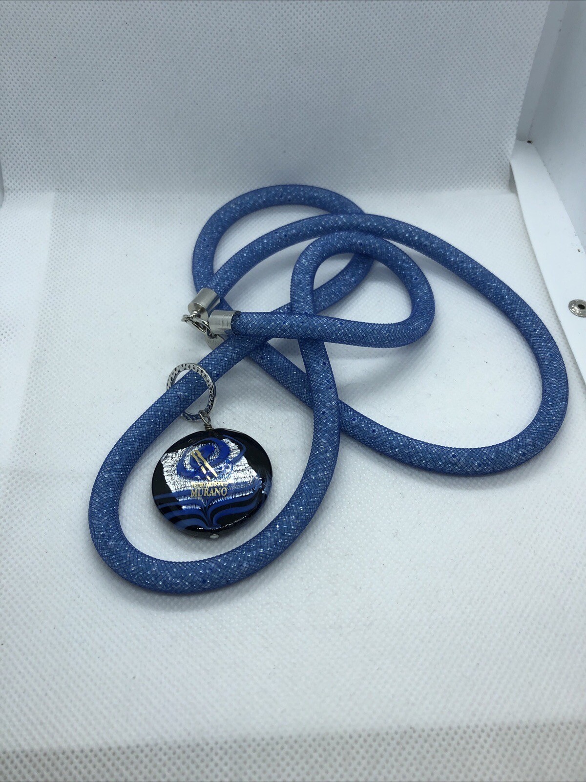 Vetro Artistico Murano Glass Pendant Set With Pretty Bijoux Cord.
