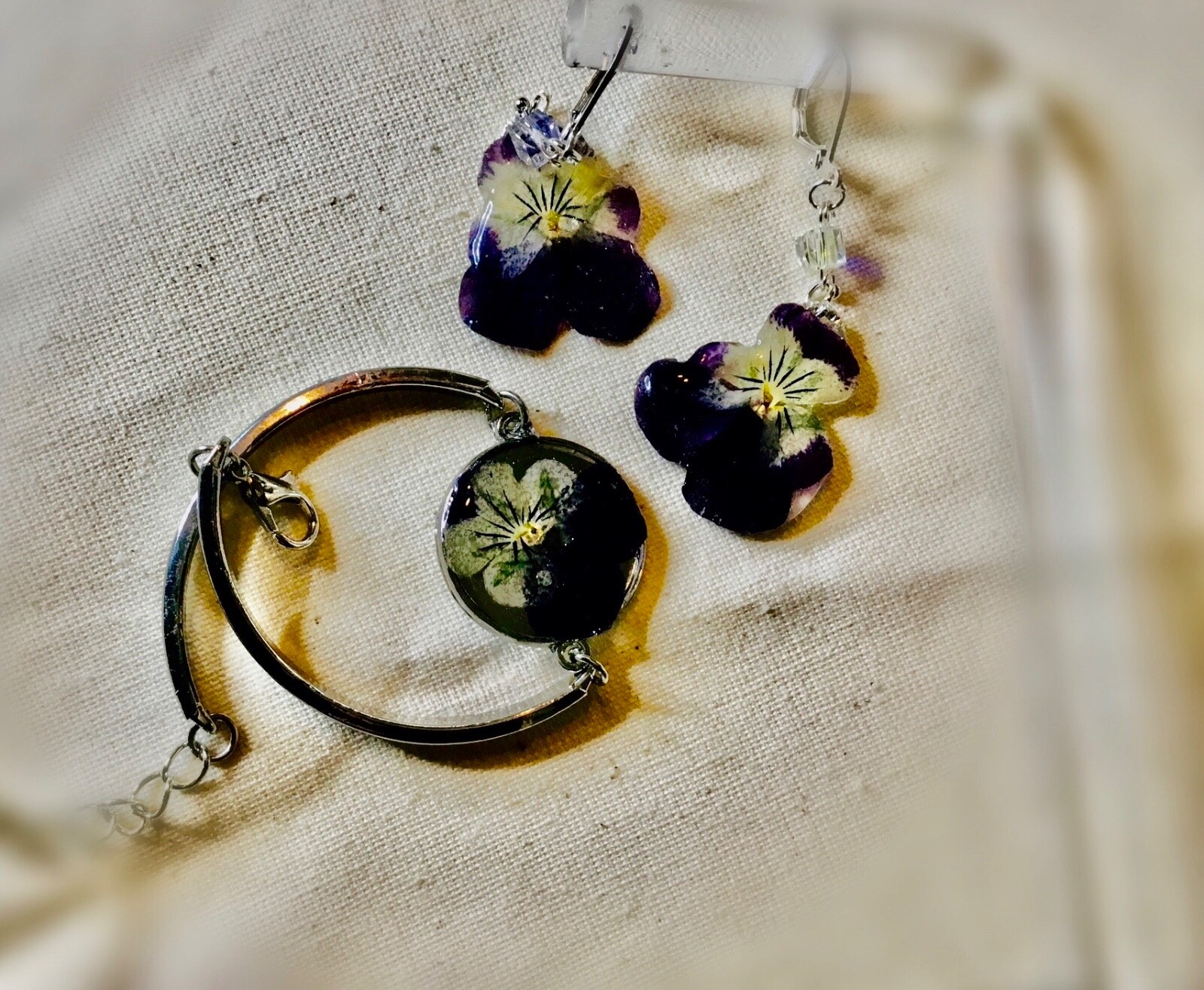 Violet Whispers – Botanical Viola Flower Jewelry Set | Handmade Bracelet