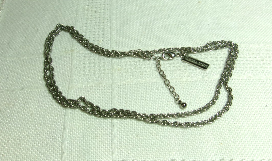 KENDRA SCOTT LONG CHAIN NECKLACE SILVER TONE W/EXTENDER & LOBSTER CLAW CLASP