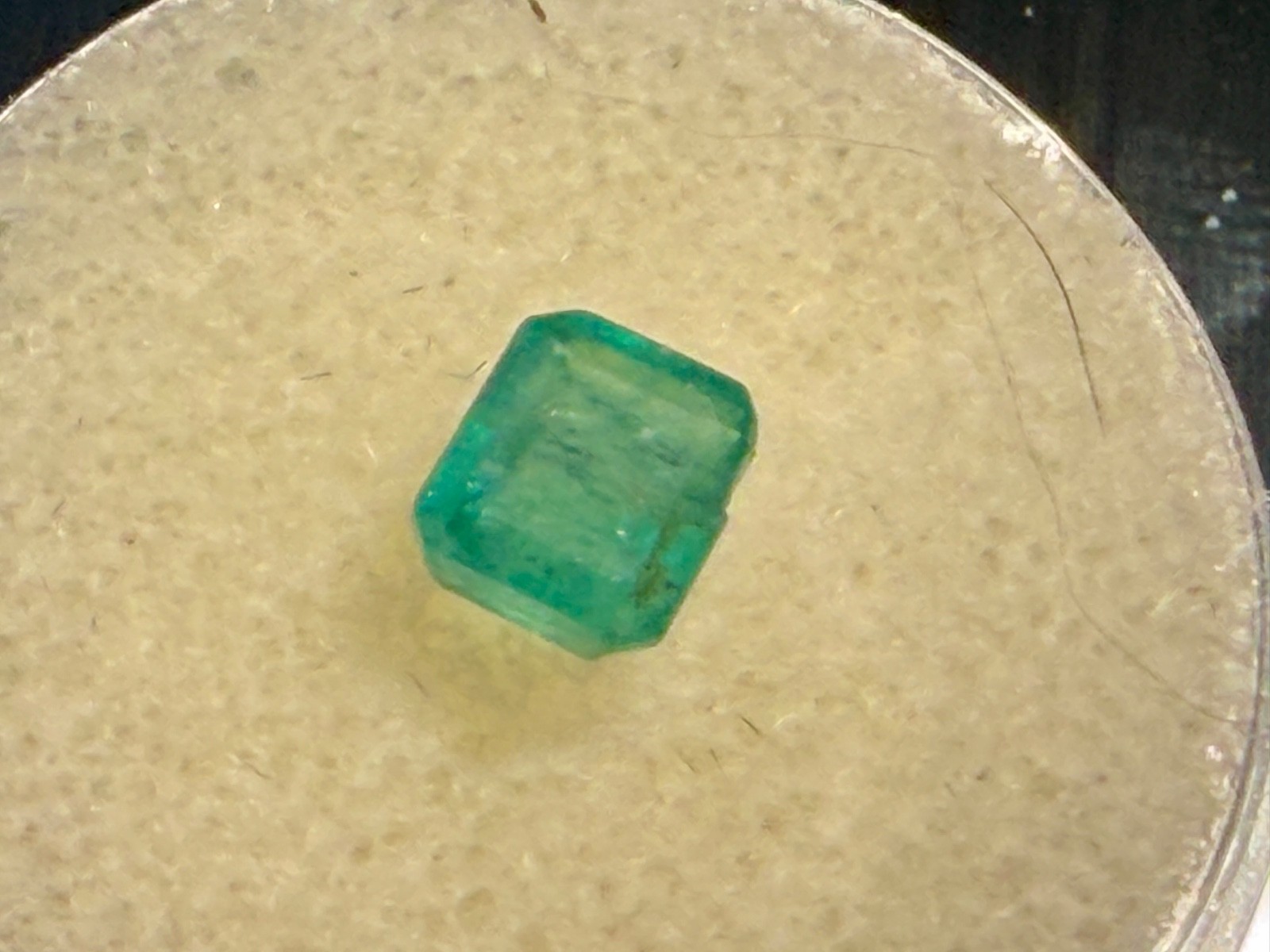 Emerald Cut Natural Emerald Gemstone (6x5mm – 1 carat) (EGS-21)