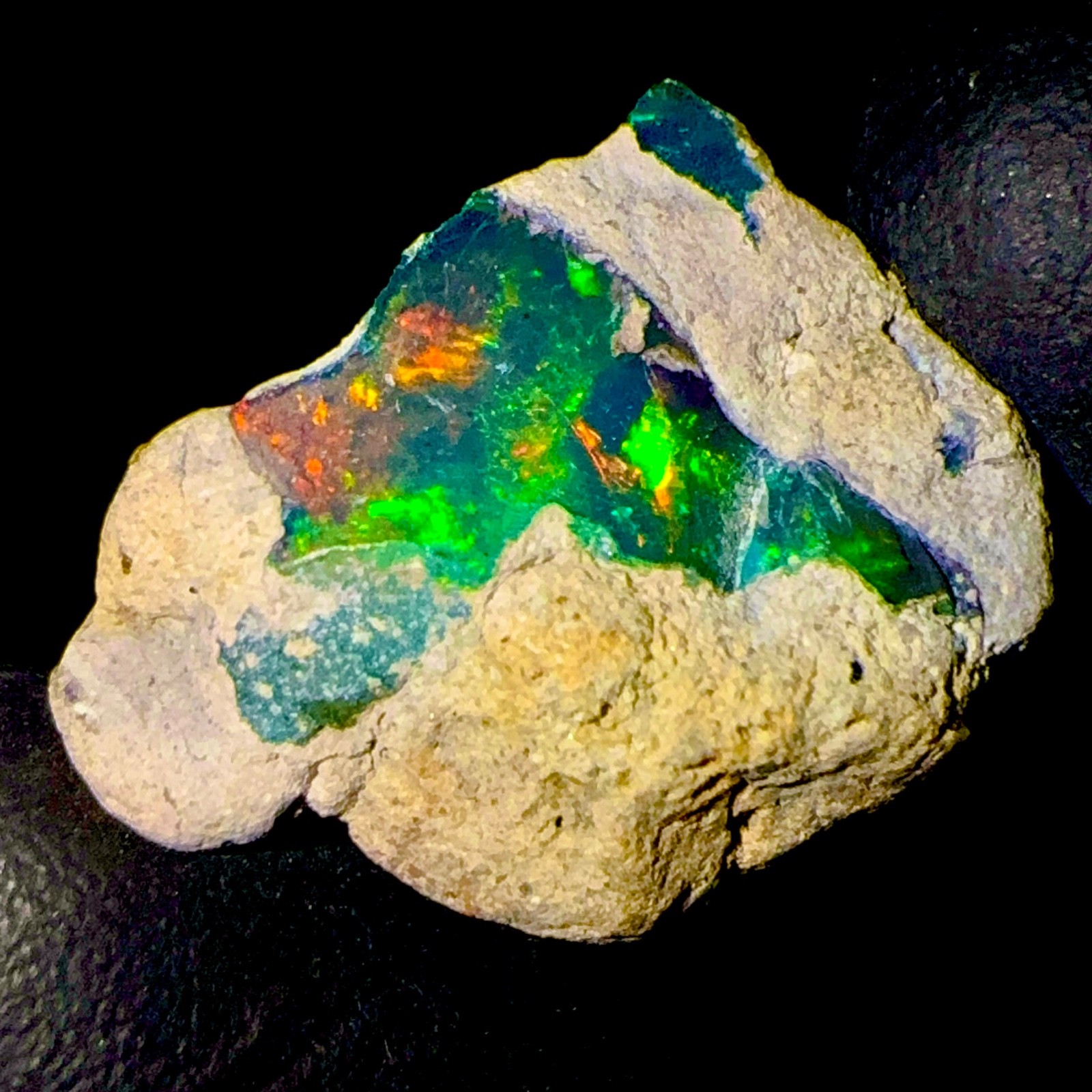 Ethiopian fire opal, dry opal gemstone rough, Natural Black opal 13.5Ct 22×17 mm