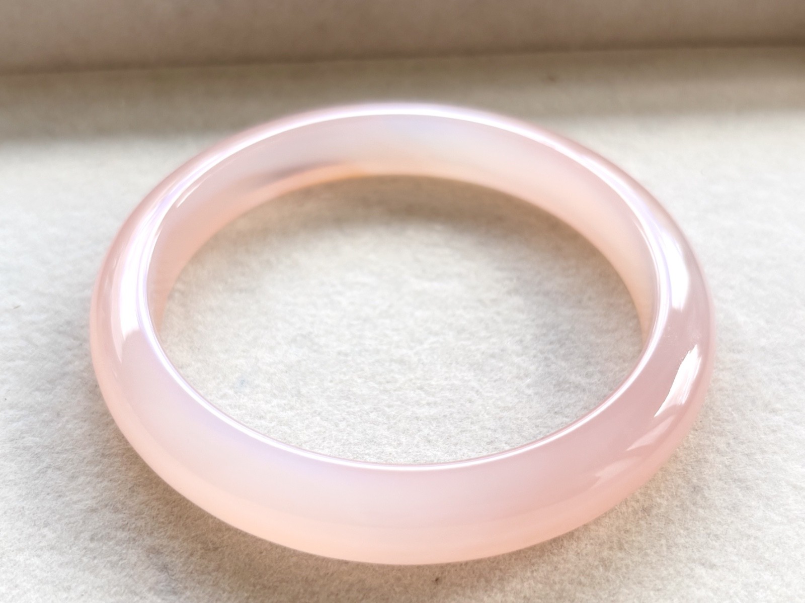 61mm Carnelian Agate Bangles Bracelets Peach Lace Agate Banding