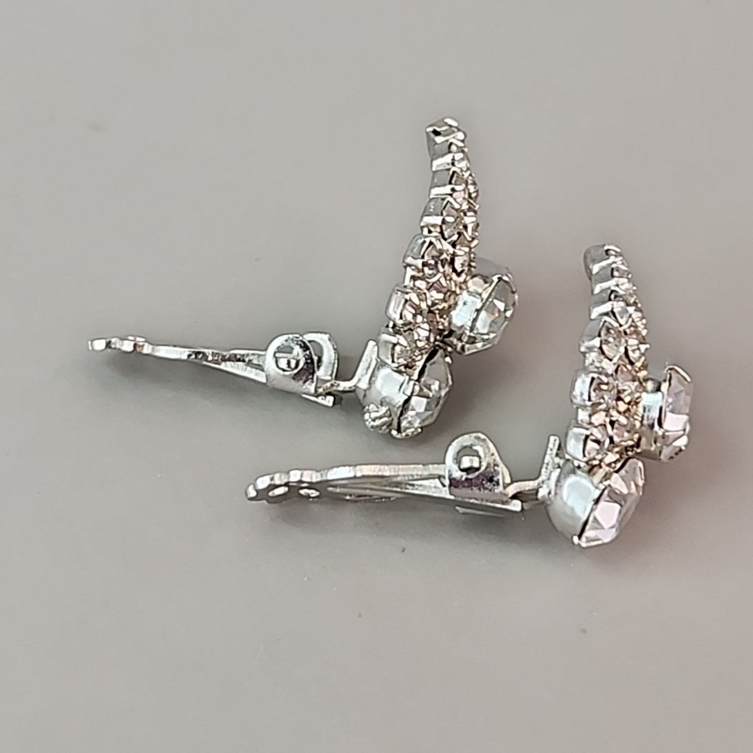 Vintage Rhinestone Clip On Earrings Clear Silver Tone Wedding Prom 1950s 2cm