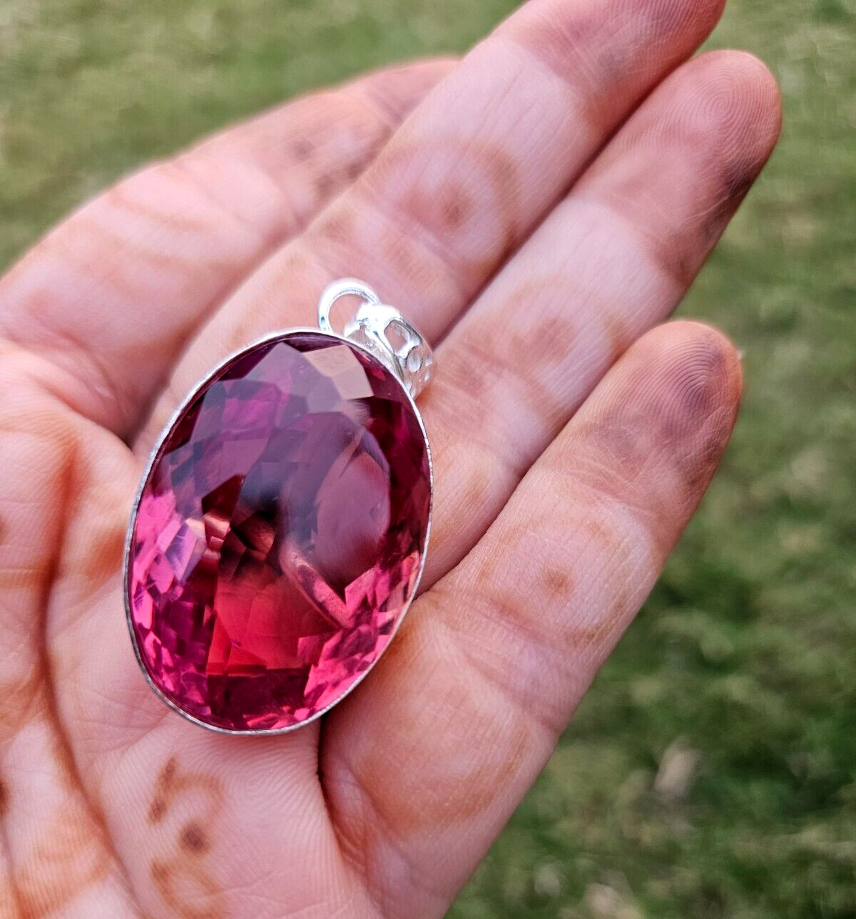 92.8 CT+ Certified Oval Natural Zultanite 7 Color Pendant 925 Silver Jewelry