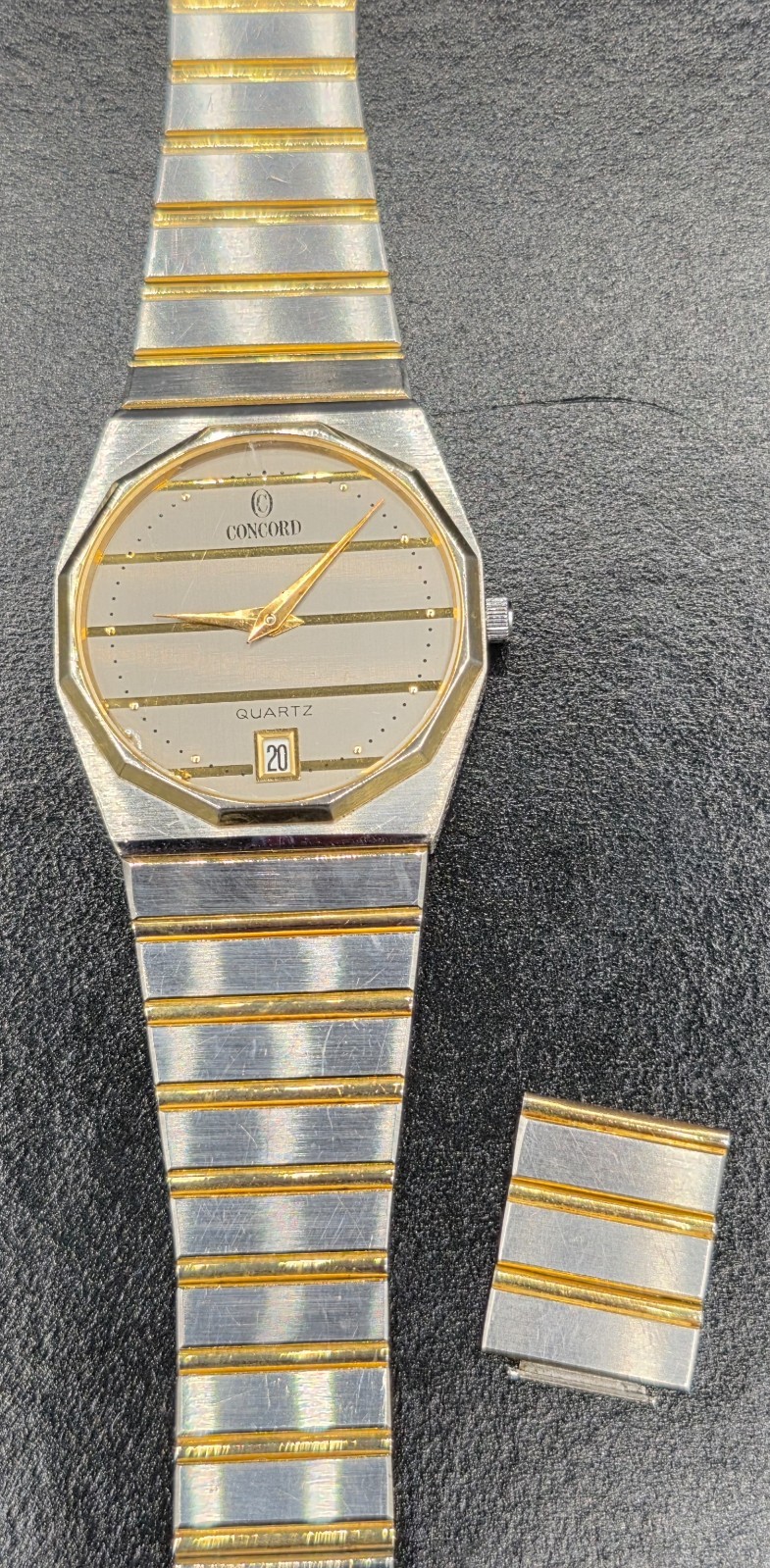 Concord Men’s Watch Vintage Swiss Quartz 18k Yellow Gold Bezel 32mm